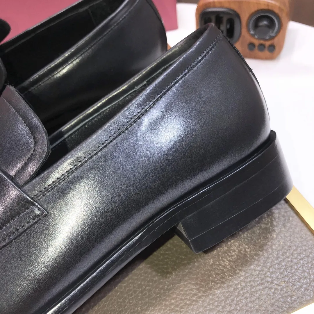 Men's shoes 💰500💰 [Ferragamo/Ferragamo] The latest model in the counter. Original imported high-quality cowhide with open sides + imported 🐂 water-dyed cowhide lining + original luxury metal buckle + original combination outsole. Comparison without pressure 38--45 (45 is custom-made and cannot be returned or exchanged)